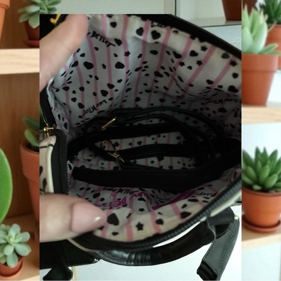 Betsey Johnson Black and White 'Luv' Cosmetic Bag - Picture 4 of 8
